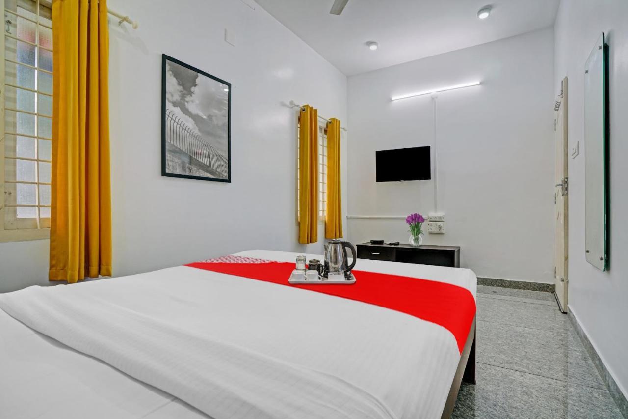 Oyo Thykoodam Sleep Inn Kochi Exterior photo